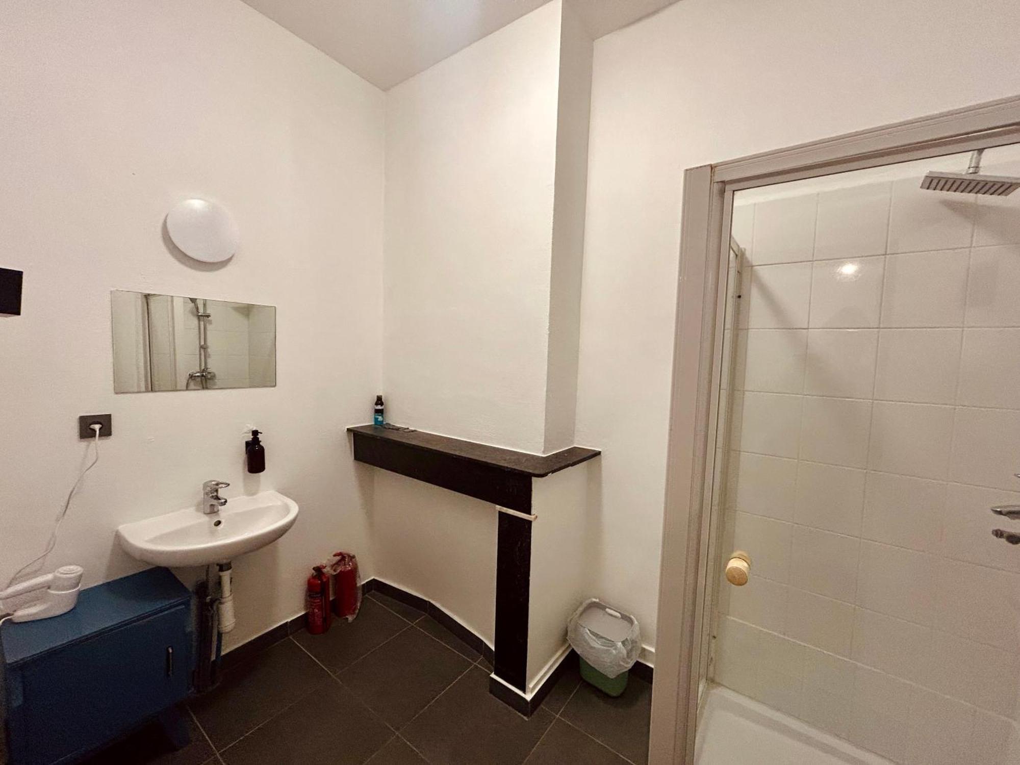 European District Hostel بروكسل المظهر الخارجي الصورة