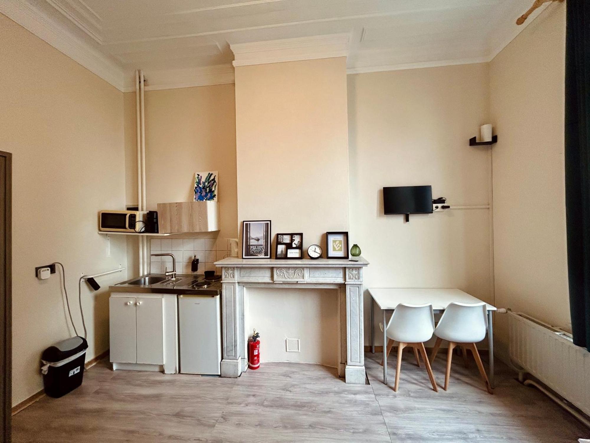 European District Hostel بروكسل المظهر الخارجي الصورة