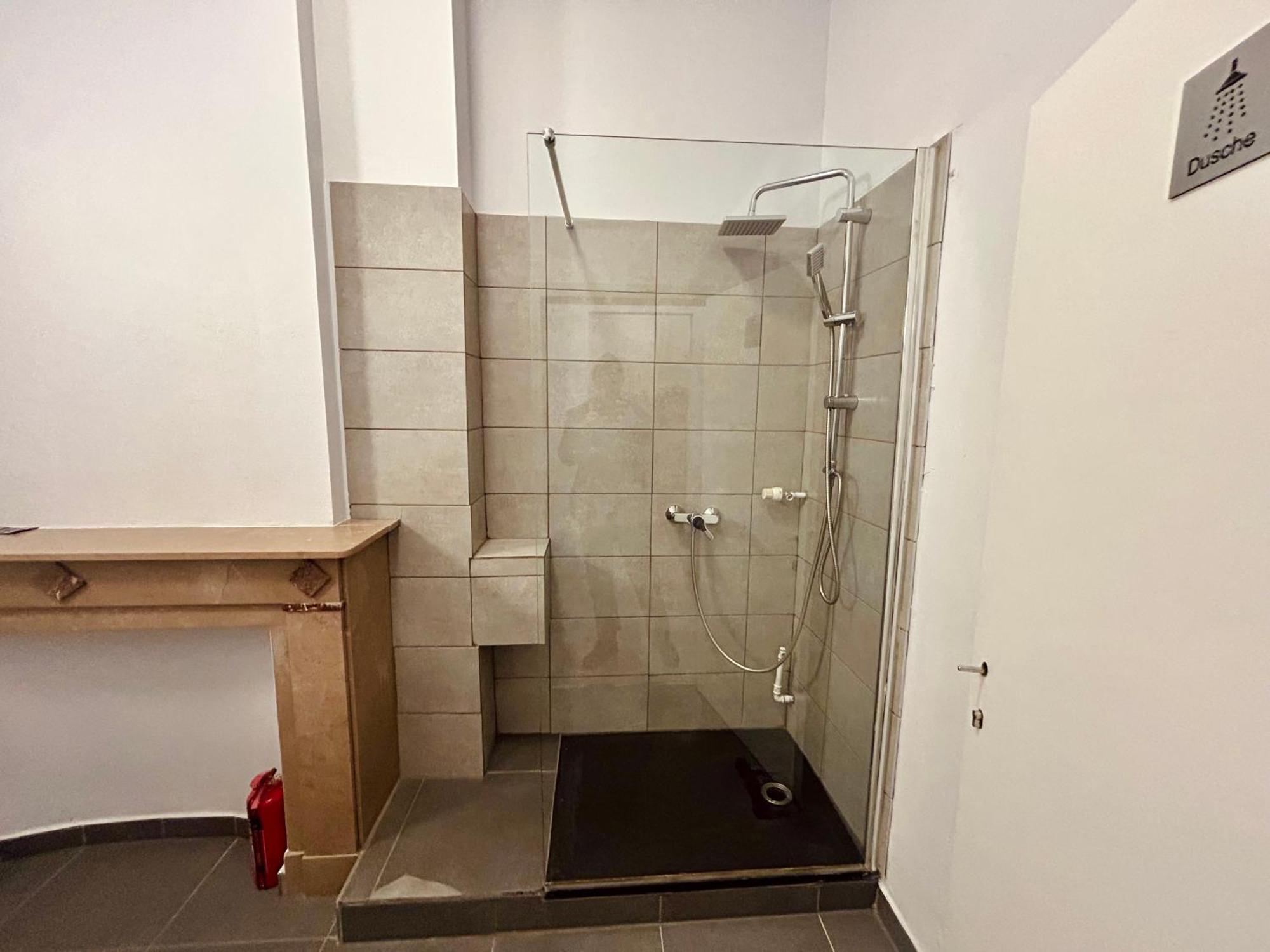 European District Hostel بروكسل المظهر الخارجي الصورة