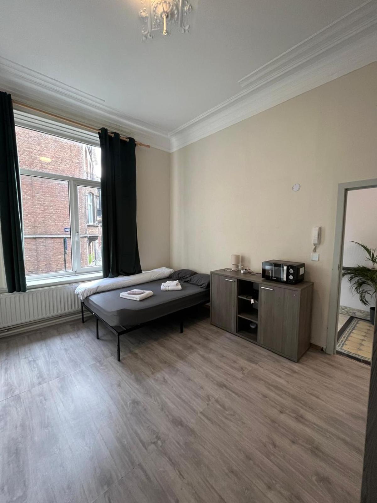 European District Hostel بروكسل المظهر الخارجي الصورة