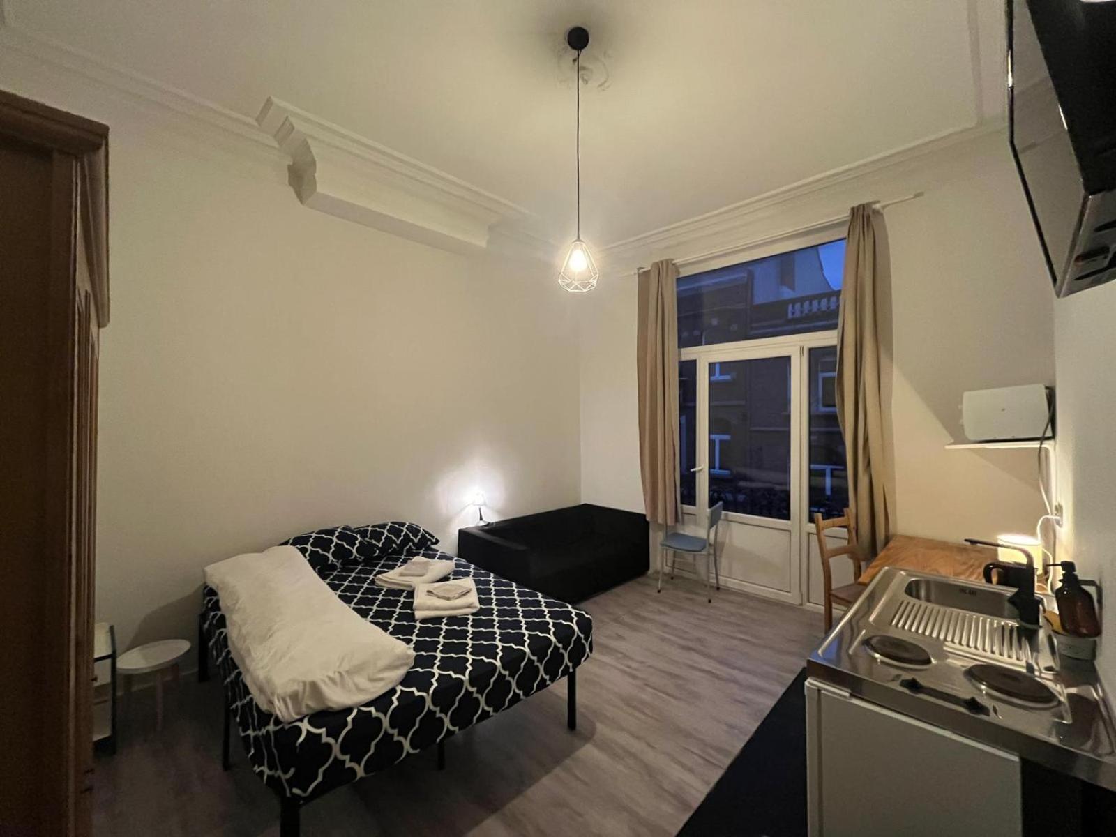 European District Hostel بروكسل المظهر الخارجي الصورة