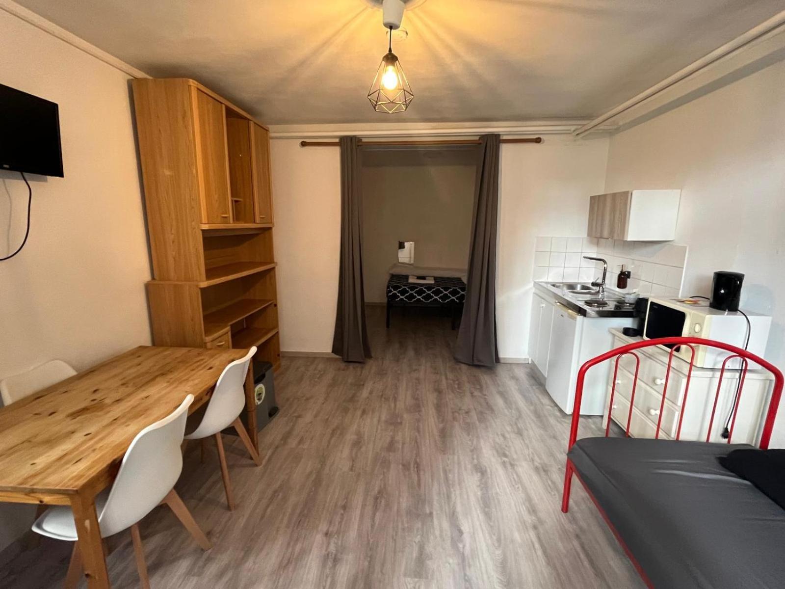 European District Hostel بروكسل المظهر الخارجي الصورة